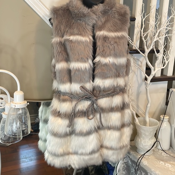 IFYKYK Forever 21 Does Amazing Faux Fur. SOFT, STRIPED & Stunning!!! - Picture 11 of 14